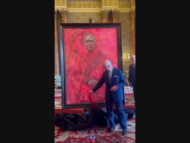 Король Великобритании испугался собственного портрета:)))