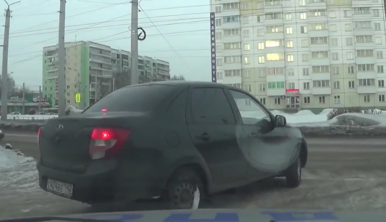 В Сеть выложили видео погони ДПС за пьяным лихачом в Ленинске-Кузнецком ::  ВЫ ОЧЕВИДЕЦ ::