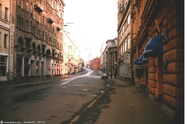 Московские улицы 90-х годов