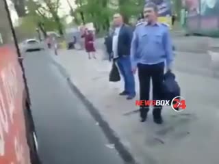 Драка кондуктора с водителем маршрутки в Хабаровске