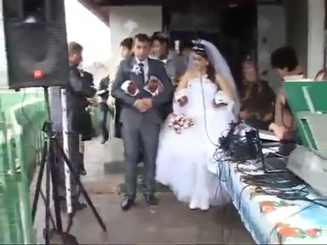 Незваный гость на свадьбе