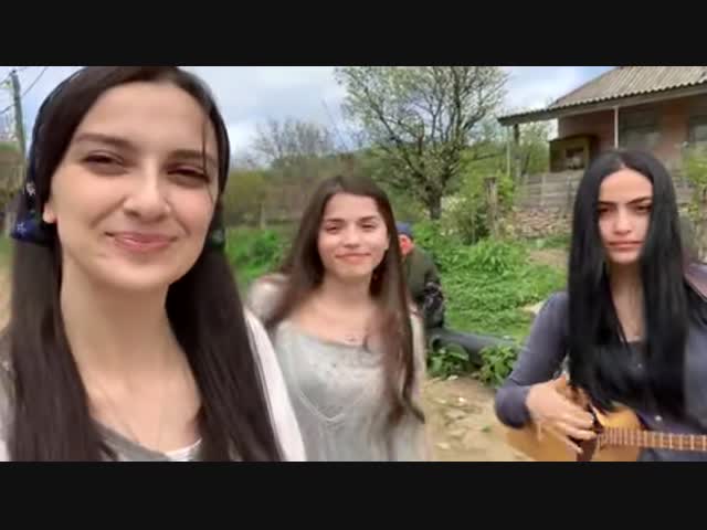 Красивые грузинки поют красивую песню