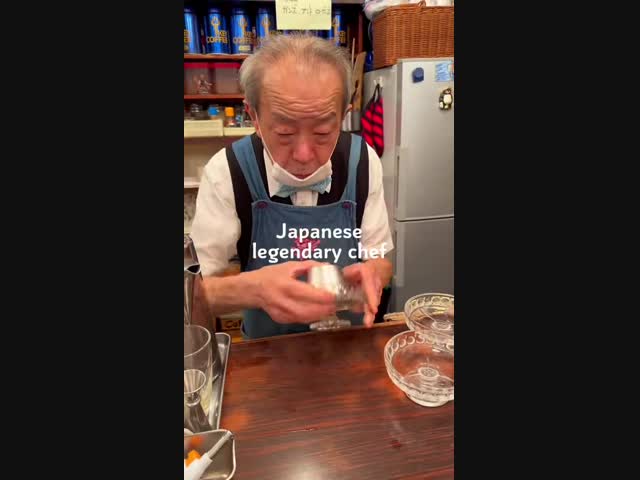 Легендарный ресторан в Токио, где работают одни старики