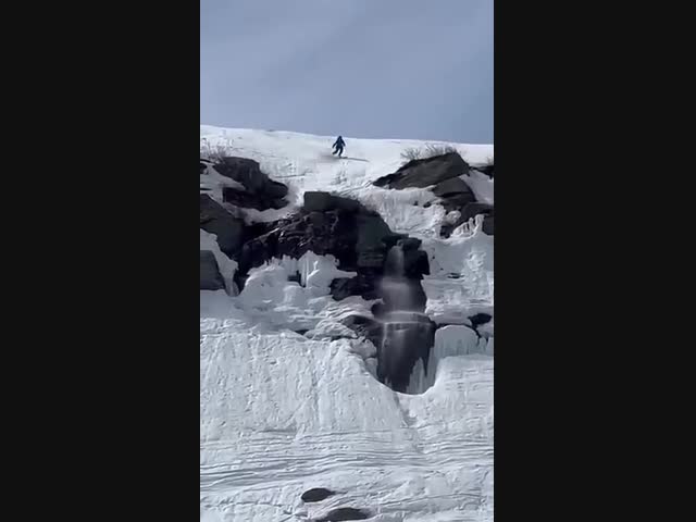 Неудачный прыжок на лыжах